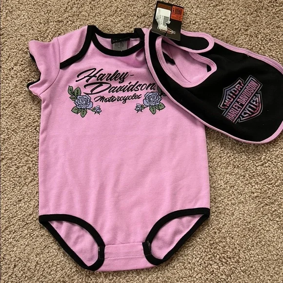 Harley-Davidson Pink and Black Baby Onesie Set - Picture 1 of 2